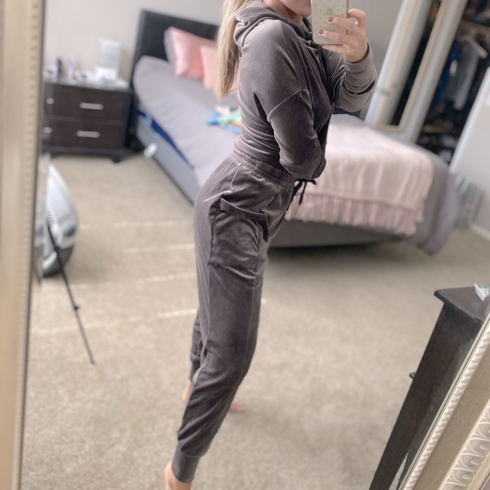 Aerie velour matching set! *matching top and joggers set*